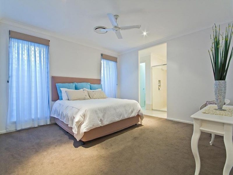 36 Higgs Circuit, Wynnum West QLD 4178