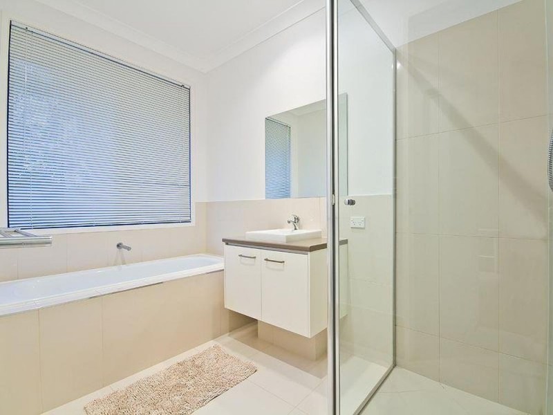 36 Higgs Circuit, Wynnum West QLD 4178