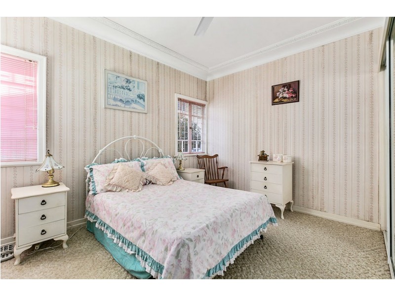 42 Killarney Avenue, Manly West QLD 4179