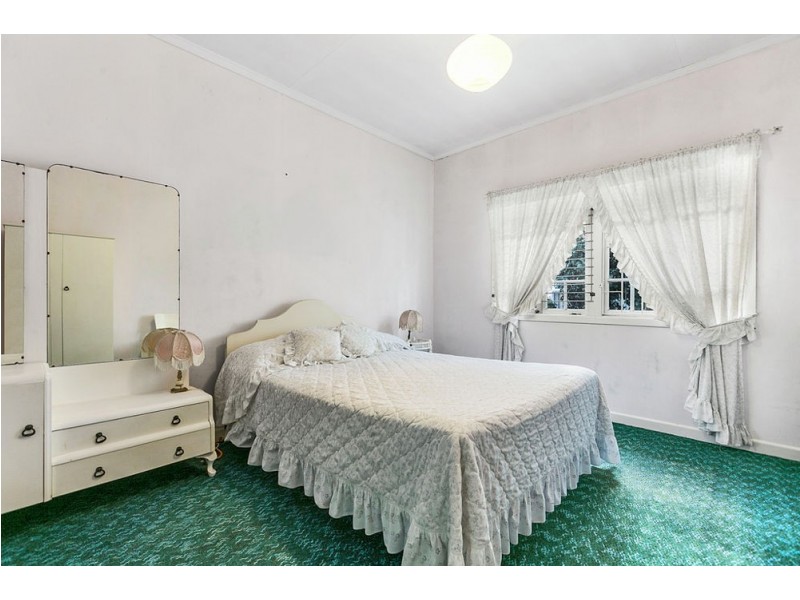 42 Killarney Avenue, Manly West QLD 4179