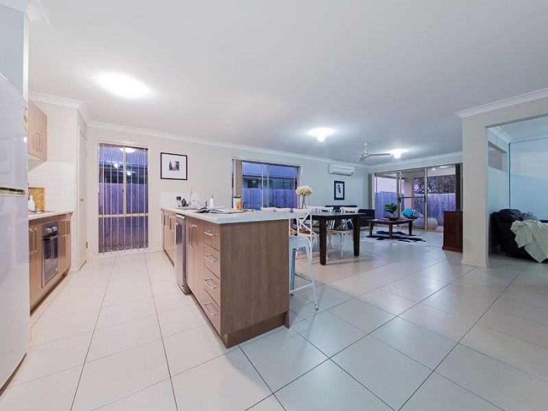 58 Red Gum Crescent, Wakerley QLD 4154