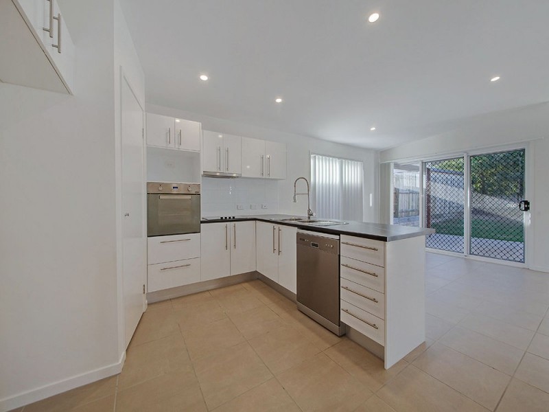 11 Coralie Avenue, Wynnum West QLD 4178