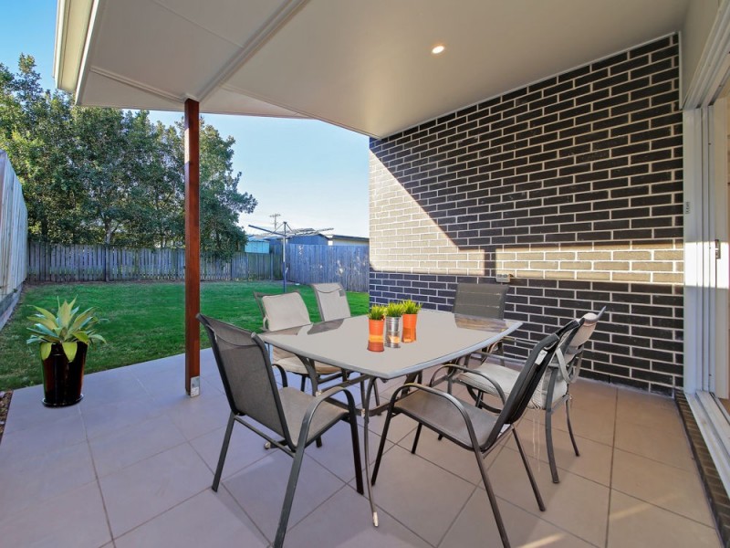 11 Coralie Avenue, Wynnum West QLD 4178