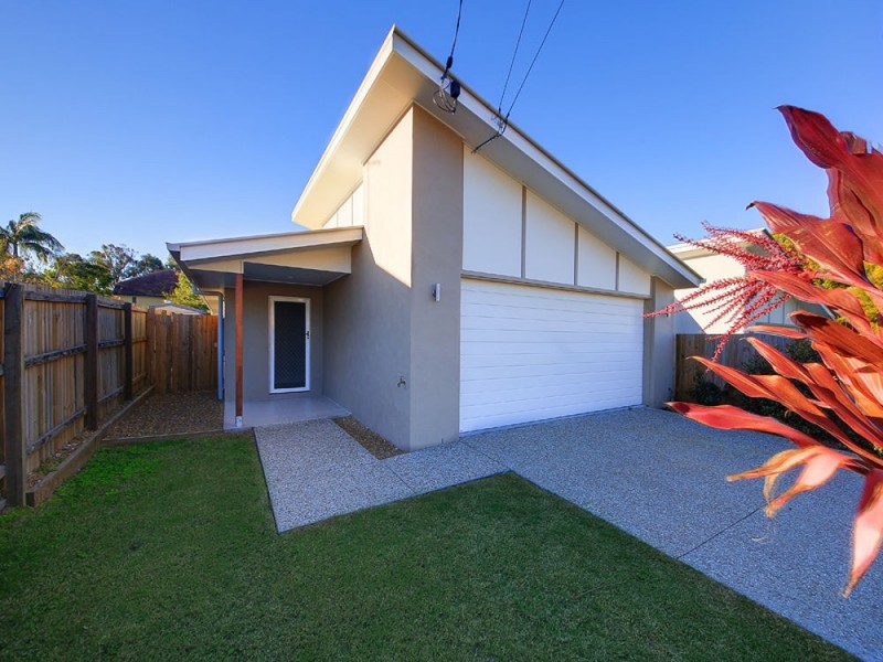 11 Coralie Avenue, Wynnum West QLD 4178