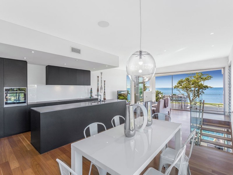 243 Wynnum Esplanade, Wynnum QLD 4178
