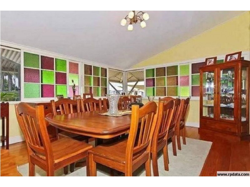 42 Emsworth Street, Wynnum QLD 4178