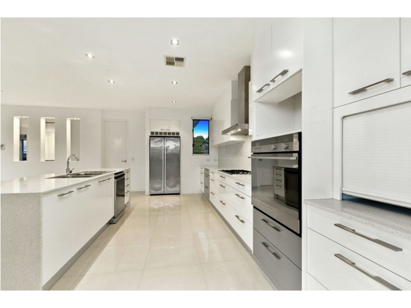 11 Whatmore Place, Manly West QLD 4179