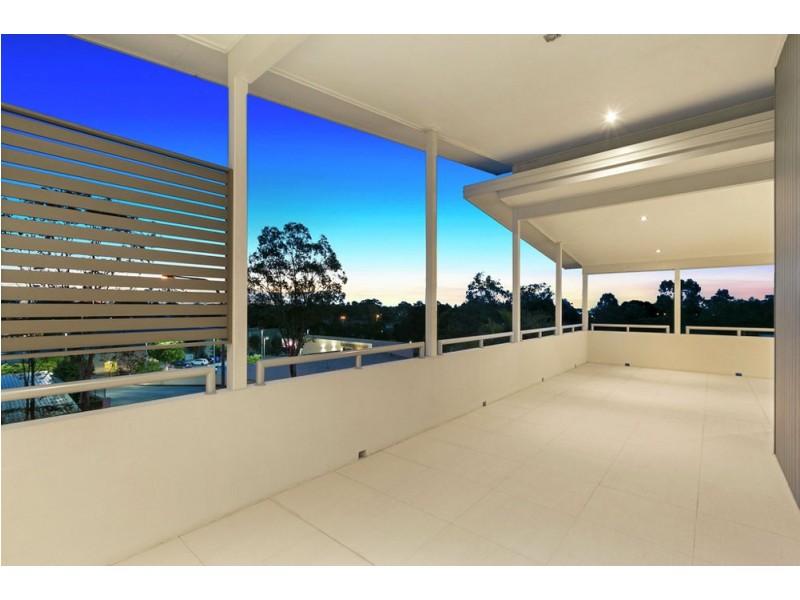 11 Whatmore Place, Manly West QLD 4179