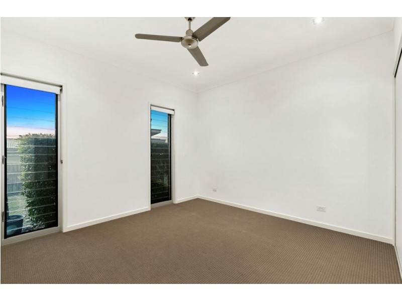 11 Whatmore Place, Manly West QLD 4179