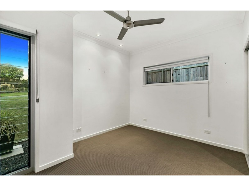 11 Whatmore Place, Manly West QLD 4179