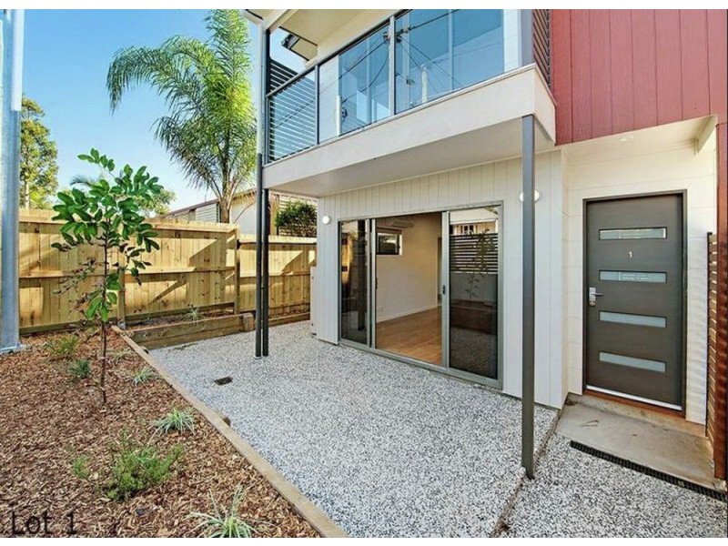 3/7 Worthing St, Wynnum QLD 4178