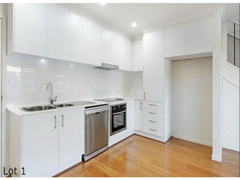 3/7 Worthing St, Wynnum QLD 4178
