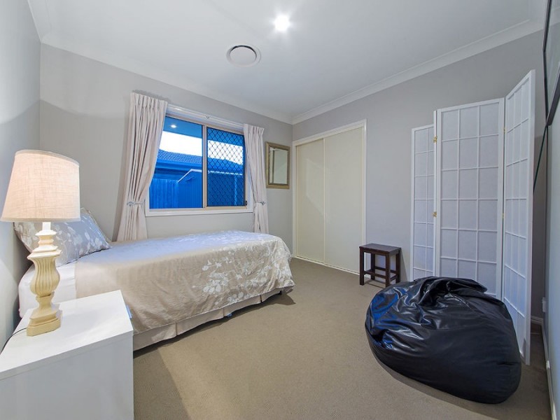 5 Sylvateere Cr, Wakerley QLD 4154