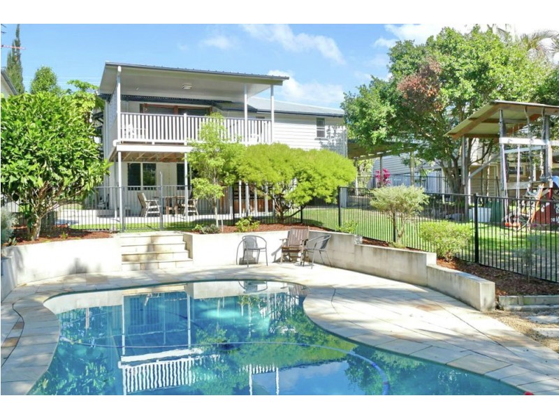 105 Waterview Ave, Wynnum QLD 4178