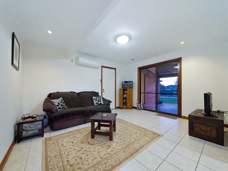9 Croft Court, Carindale QLD 4152