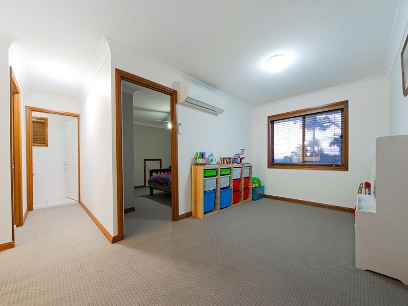 9 Croft Court, Carindale QLD 4152