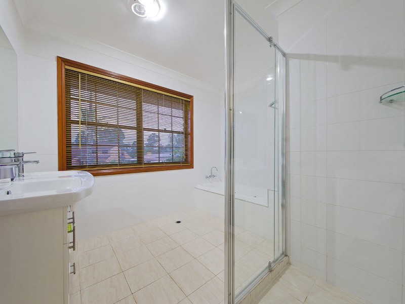 9 Croft Court, Carindale QLD 4152