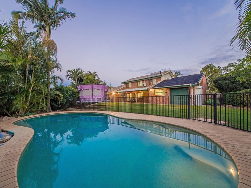 9 Croft Court, Carindale QLD 4152