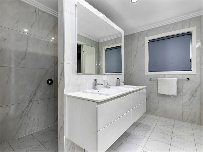 87 Gordon Parade, Everton Park QLD 4053