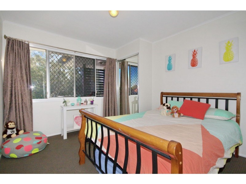 121 Crawford Rd, Wynnum West QLD 4178