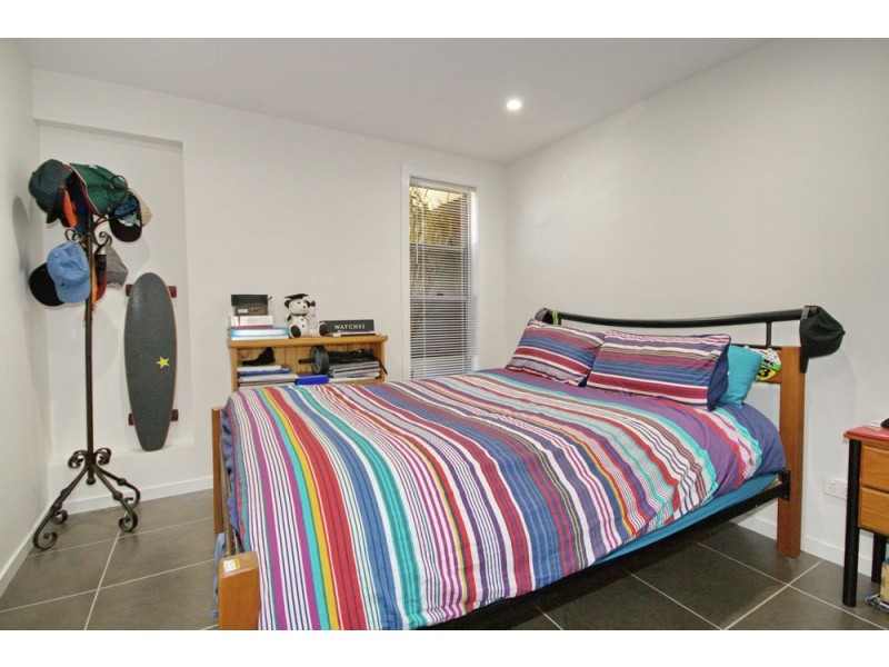 121 Crawford Rd, Wynnum West QLD 4178