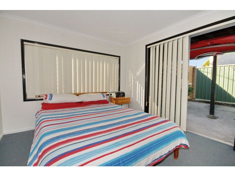 121 Crawford Rd, Wynnum West QLD 4178