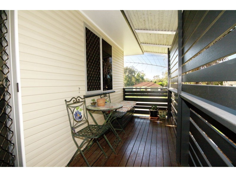 121 Crawford Rd, Wynnum West QLD 4178