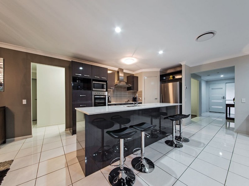 7 Amalia St, Birkdale QLD 4159
