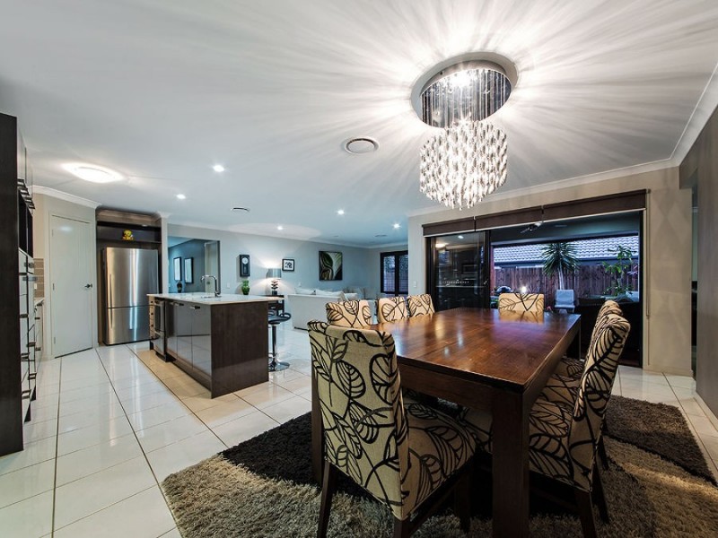 7 Amalia St, Birkdale QLD 4159