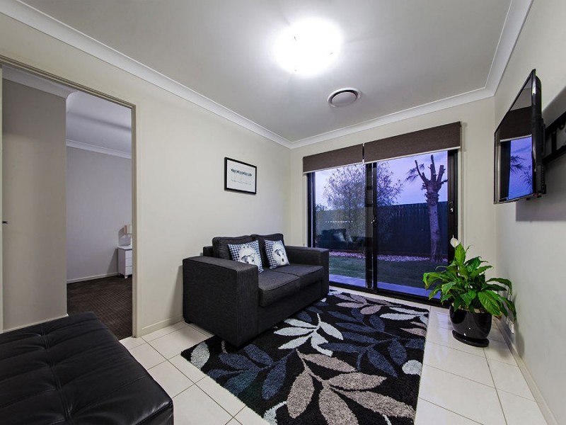 7 Amalia St, Birkdale QLD 4159