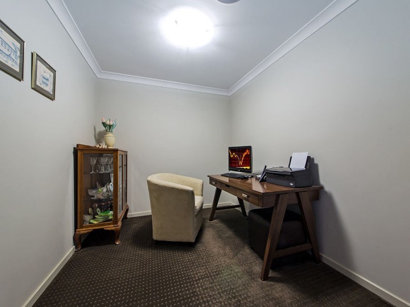 7 Amalia St, Birkdale QLD 4159