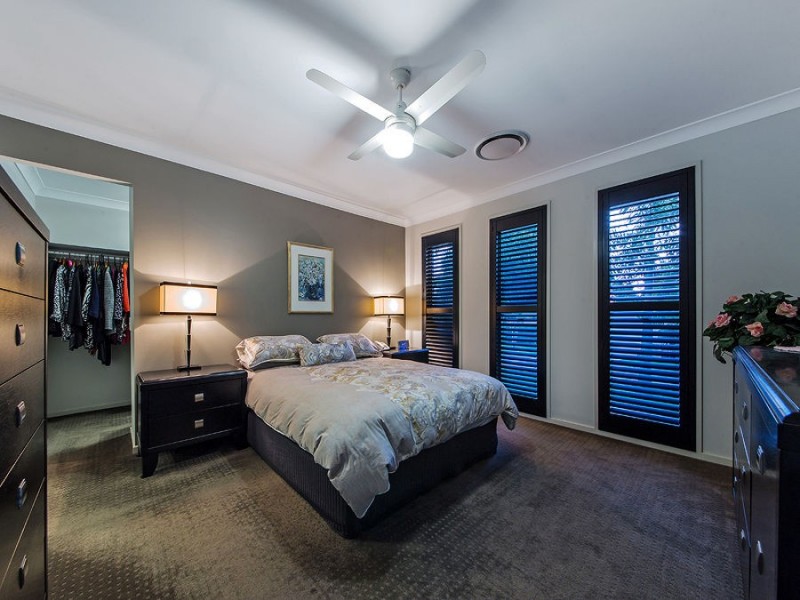 7 Amalia St, Birkdale QLD 4159
