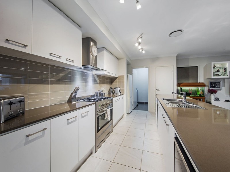 64 Kamarin Street, Manly West QLD 4179