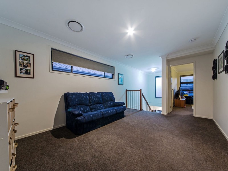 64 Kamarin Street, Manly West QLD 4179