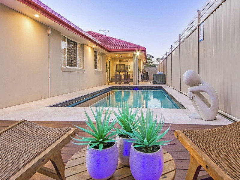 121 Ropley Road, Wynnum West QLD 4178
