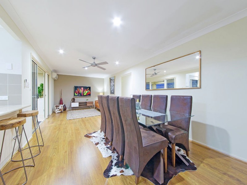 121 Ropley Road, Wynnum West QLD 4178