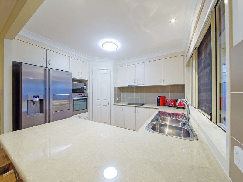121 Ropley Road, Wynnum West QLD 4178