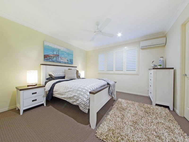 121 Ropley Road, Wynnum West QLD 4178