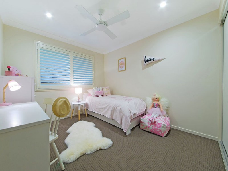 121 Ropley Road, Wynnum West QLD 4178