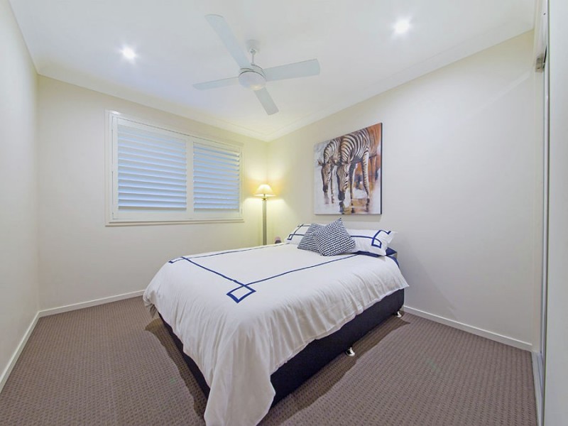 121 Ropley Road, Wynnum West QLD 4178