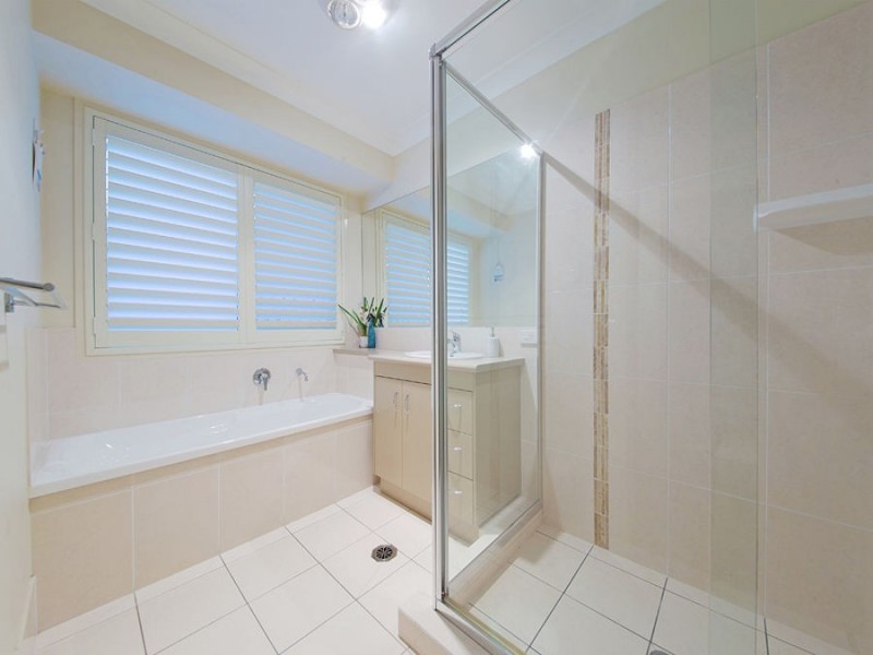 121 Ropley Road, Wynnum West QLD 4178