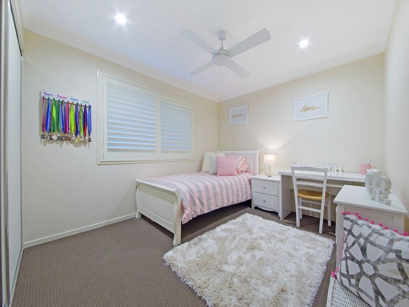 121 Ropley Road, Wynnum West QLD 4178