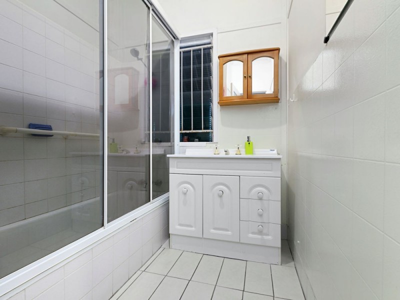 149 Broadwater Road, Mount Gravatt East QLD 4122