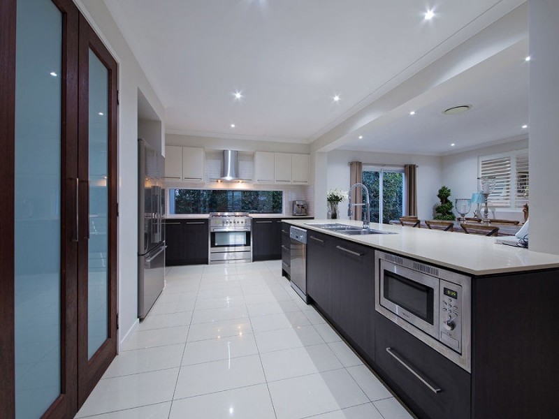 1 Feathertail Pl, Gumdale QLD 4154