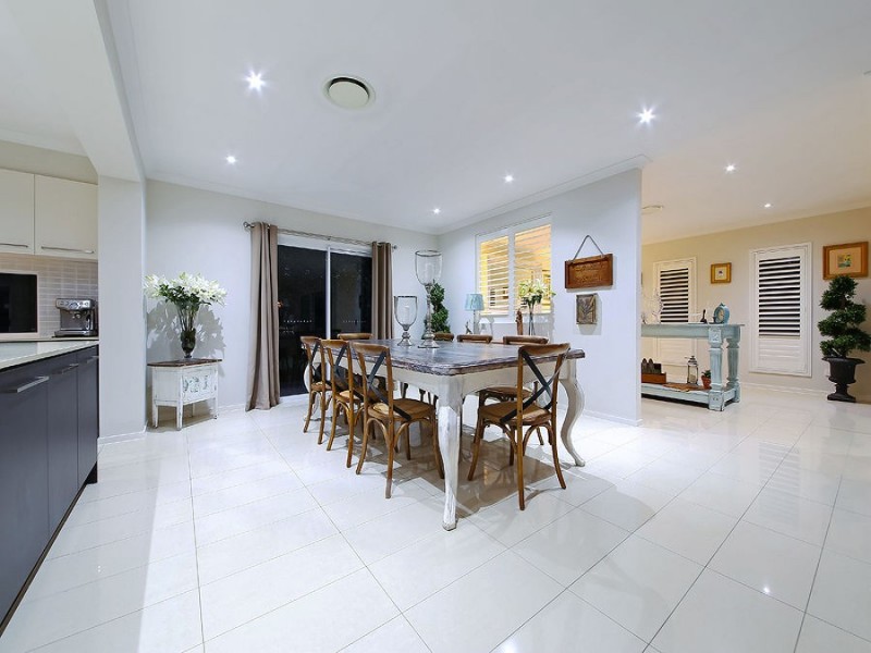 1 Feathertail Pl, Gumdale QLD 4154