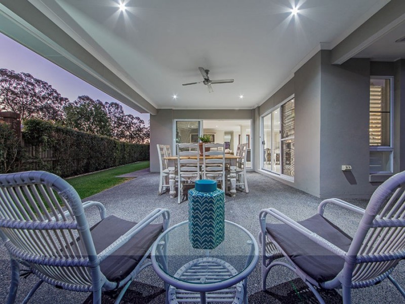 1 Feathertail Pl, Gumdale QLD 4154