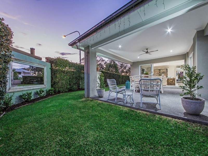 1 Feathertail Pl, Gumdale QLD 4154