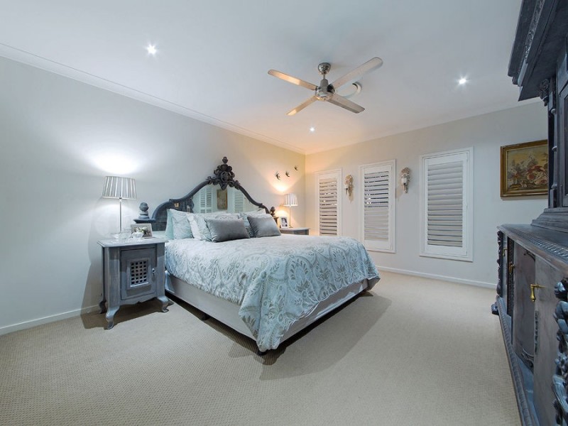 1 Feathertail Pl, Gumdale QLD 4154