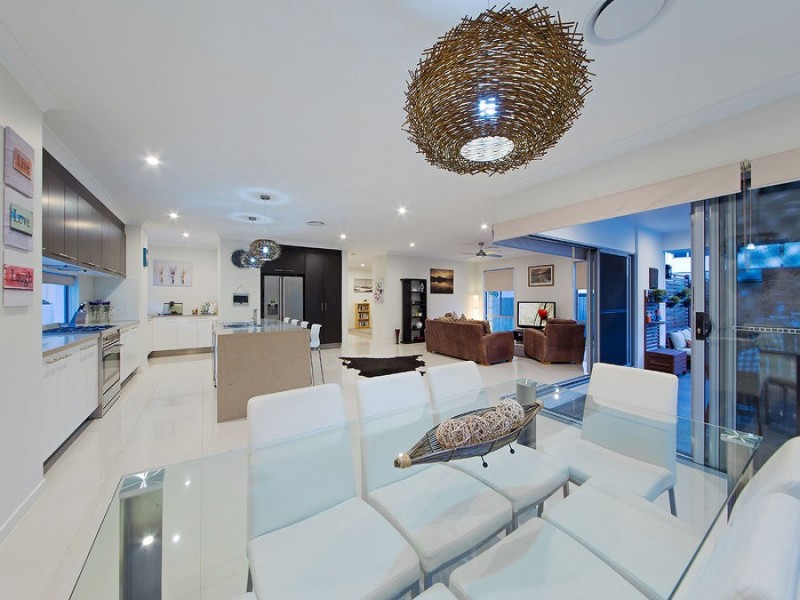 17 Lydia Place, Gumdale QLD 4154