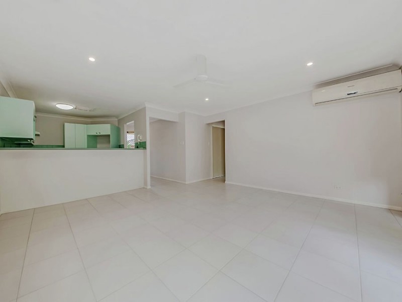 2/1 Belgarah Pl, Carina QLD 4152